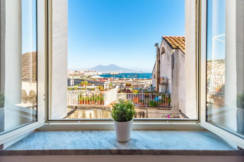 Seaview Apartment in Posillipo by Wonderful Italy — комфортный отель в Неаполе