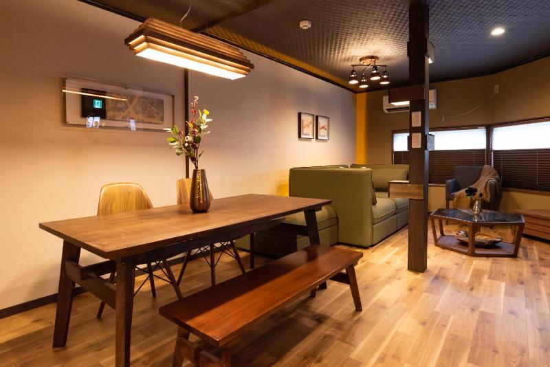 Bijou Suites Goen — отель с удобствами в Осаке