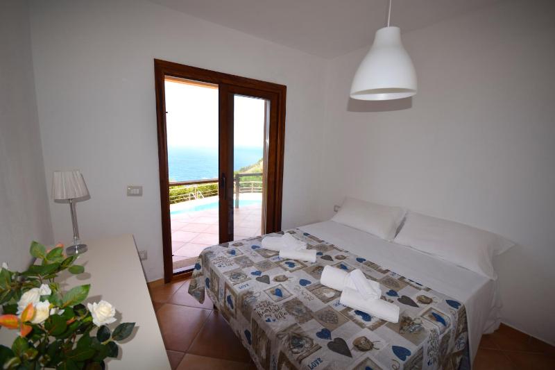 Casa Rosa Arancio a Costa Paradiso - Villa con Piscina