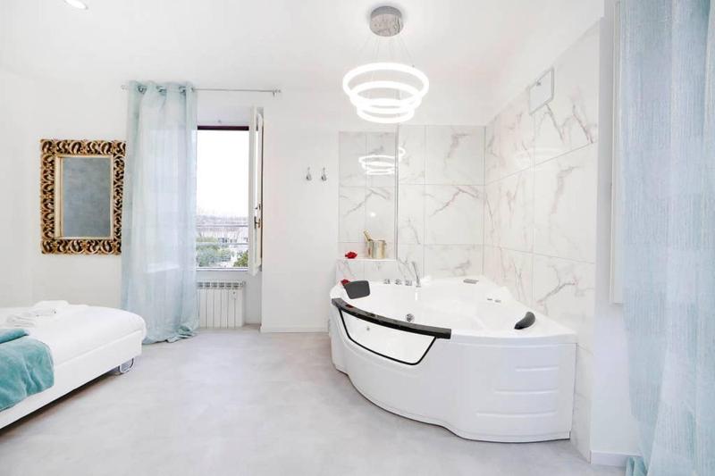 White Panoramic Jacuzzi Suite Trastevere - Top Collection — забронировать отель в Риме