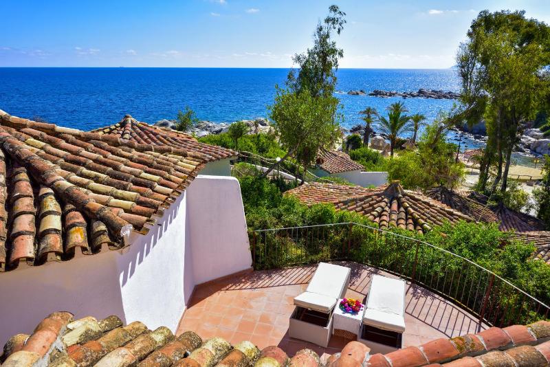 Arbatax Park Resort - Lussuoso Relax con 9 Piscine
