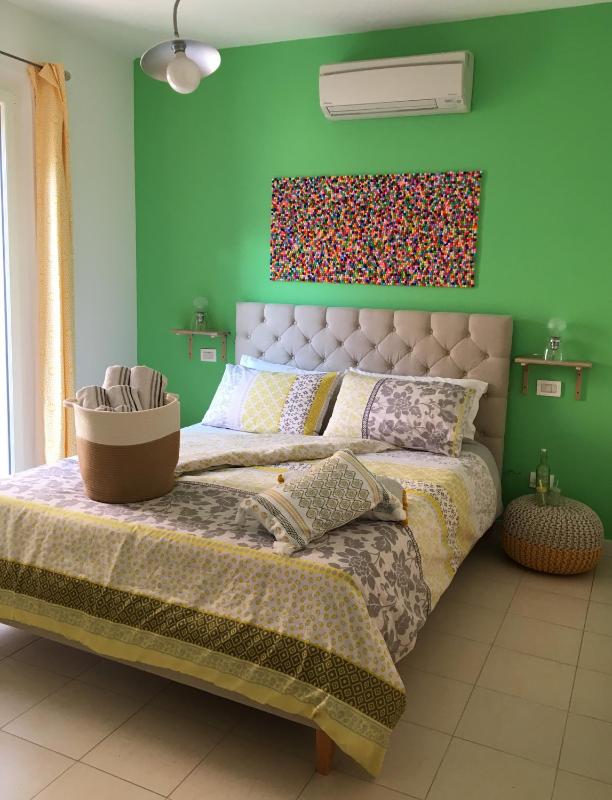 Intra Rooms a Olbia - Camere Moderne con Parcheggio