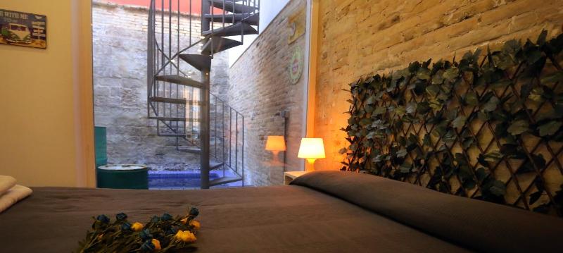 Loft independiente con Piscina compartida en Centro de Valencia — отель с удобствами в Валенсии