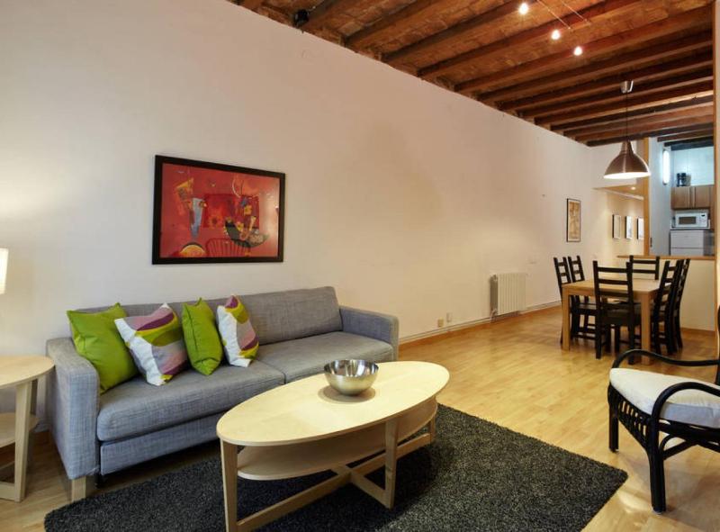 Beautiful apartment in Eixample — комфортный отель в Барселоне