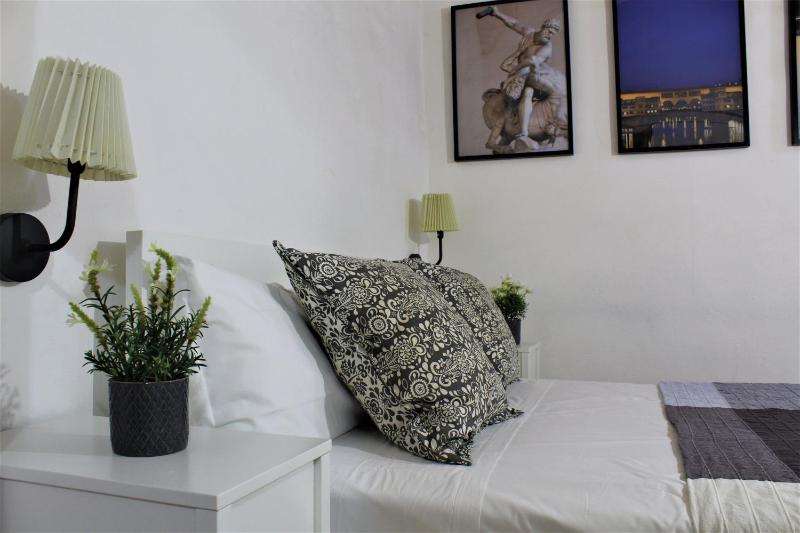 Crystal Ship Apartments — отель в Флоренции, Италия