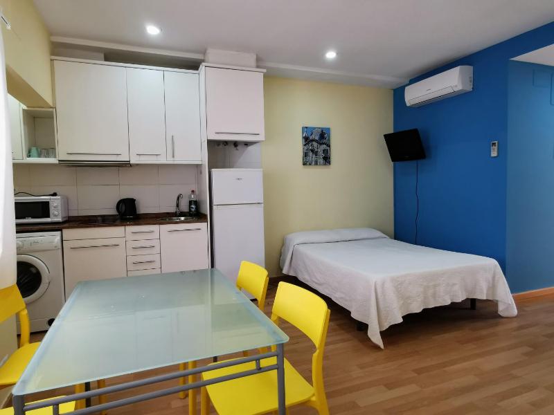Barcelona City Apartment — забронировать отель в Барселоне