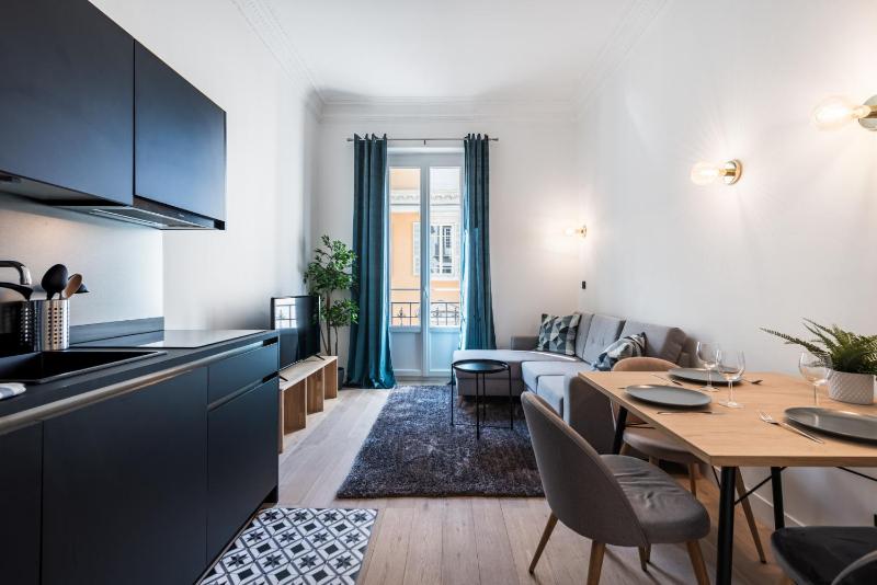 12 CONGRES APT3 - Appartement Belles Prestations - Carre d'Or - Clim — отель с удобным расположением в Николь