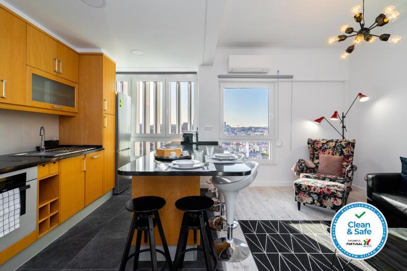 WHome | Anjos Premium Apartment #10 — отзывы гостей и цены