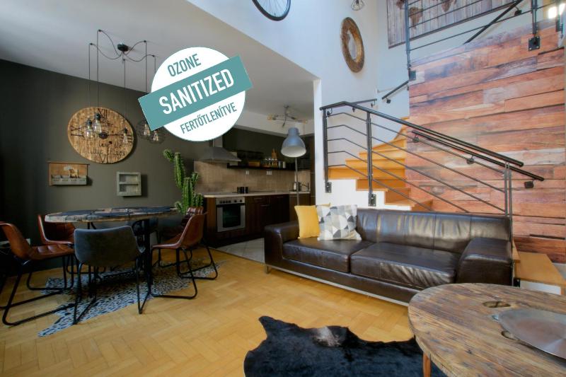 Цены на Premium Apartment by Hi5 - Gozsdu Suite в Будапеште