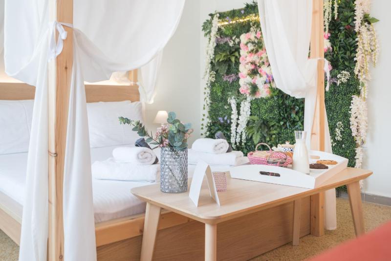 Na'maste Apartments — отель с удобствами в Афины
