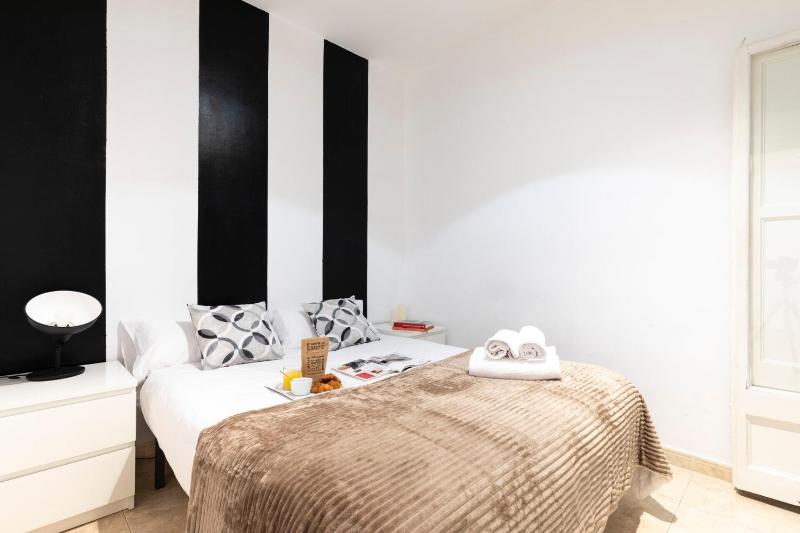 The Camp Nou FCB Apartment — забронировать отель в Барселоне