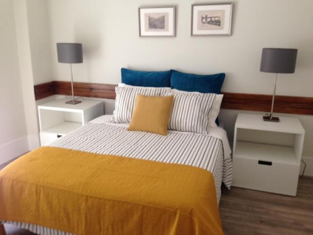 Цены на Confortable 1 Bedroom Apartment at Roma Avenue - 1A в Лиссабоне