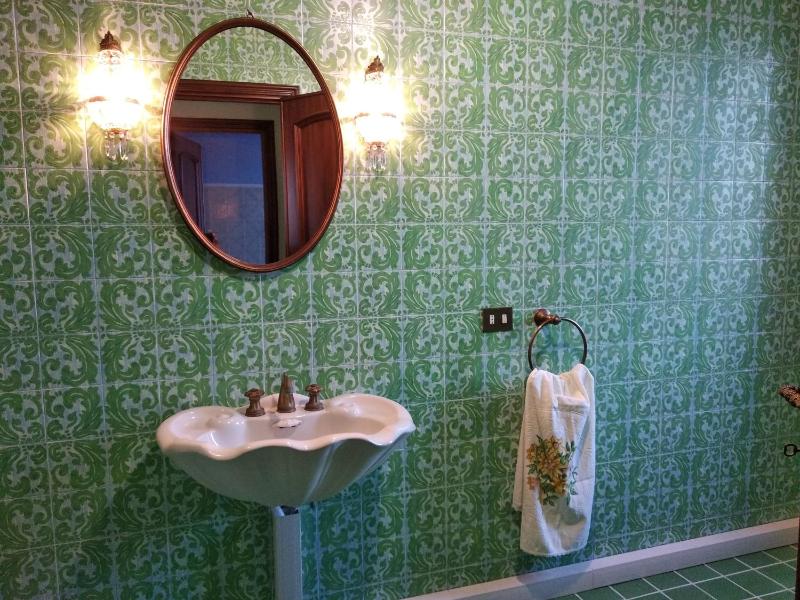 Villa Anna a Capoterra - Elegante B&B con Vista Giardino