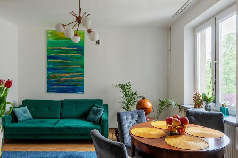 Цены на Two-rooms Genuine Apartment Ideal for Business Trip в Варшаве