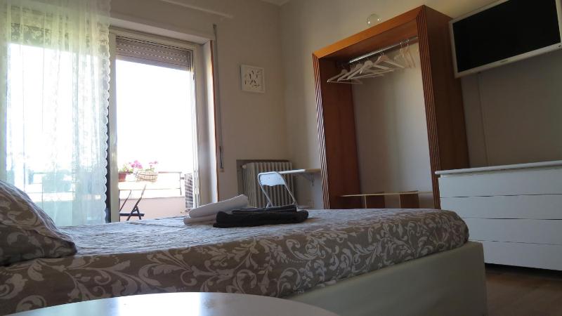 Luna Rossa Rooms a Cagliari - Camere con vista città