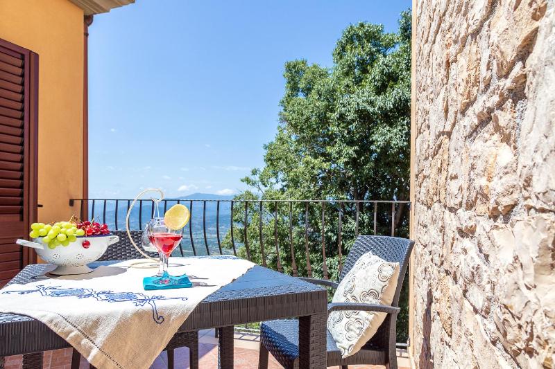 Usuonu a Baunei - Lussuoso Appartamento Vista Montagna