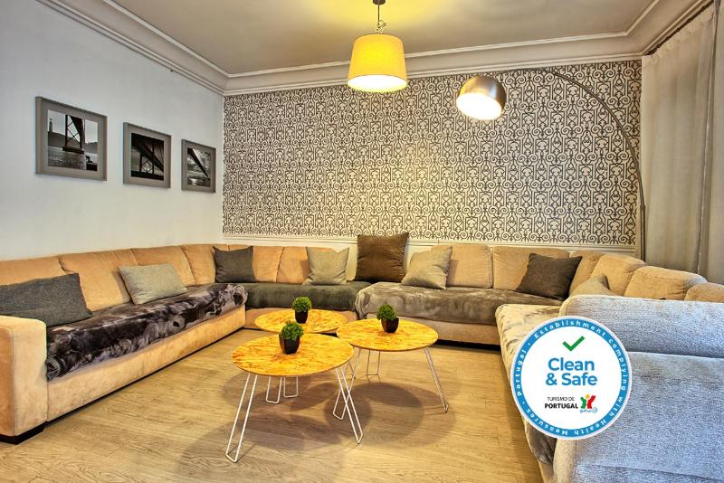 Sao Pedro 30 Guests Apartment — отель с удобным расположением в Лиссабоне