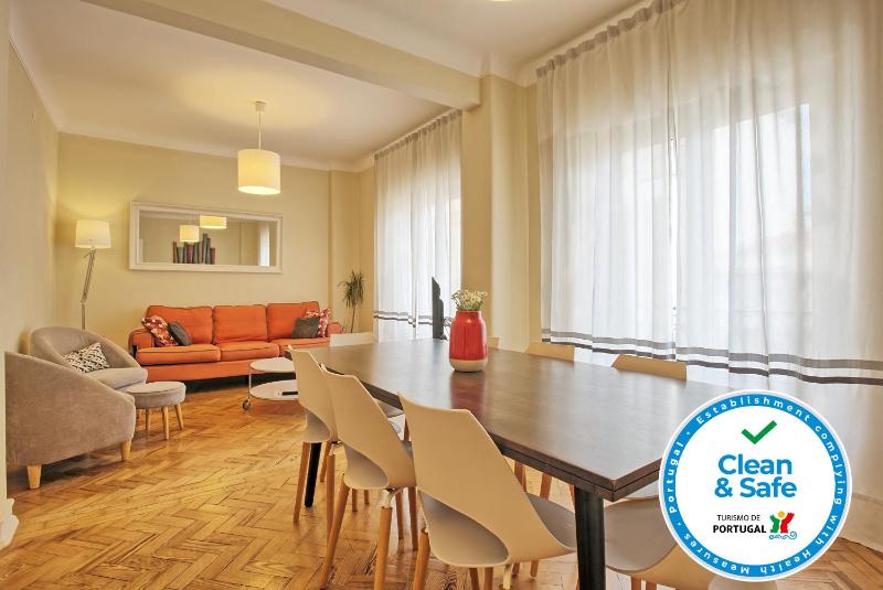 Almirante Top Floor / Almirante Reis Avenue — отель в Лиссабоне, Португалия