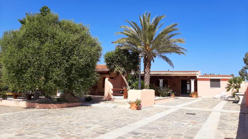 Domo sa prama a Orosei - Casa Vacanze Vicino al Mare