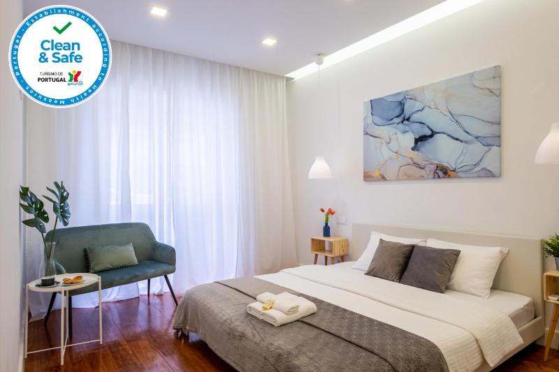 Hola Lisbon Suites — отель с удобным расположением в Лиссабоне