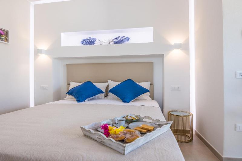 HYPNOTIC GUESTHOUSE a Budoni - Camere vista mare