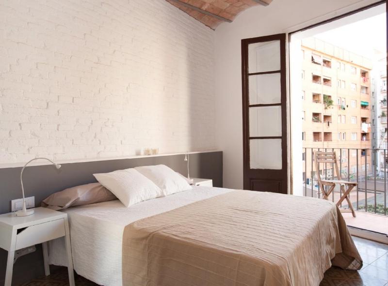 Napoles · Modernist flat close to Sagrada Familia — отель с удобствами в Барселоне