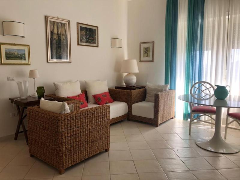 Suite Gallo a Santa Teresa - Lussuoso appartamento piscina
