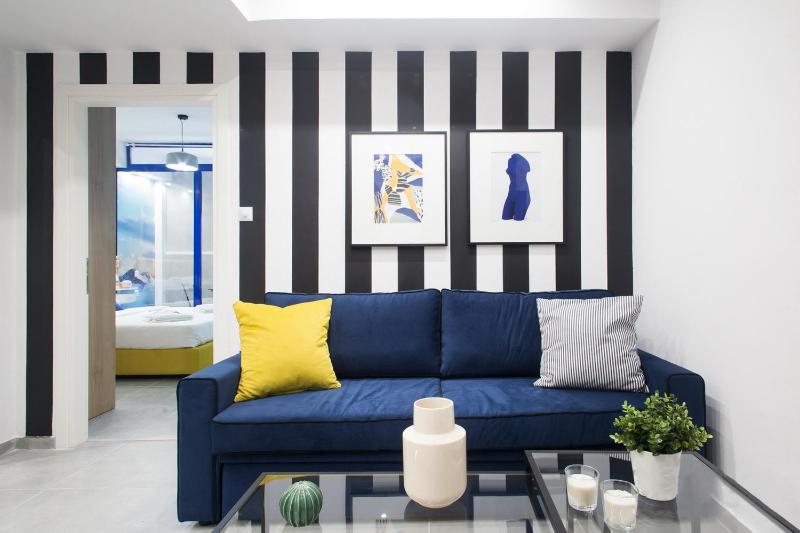 Цены на LOMVARDOU-Stylish Flat next to Ampelokipi Metro St в Афины