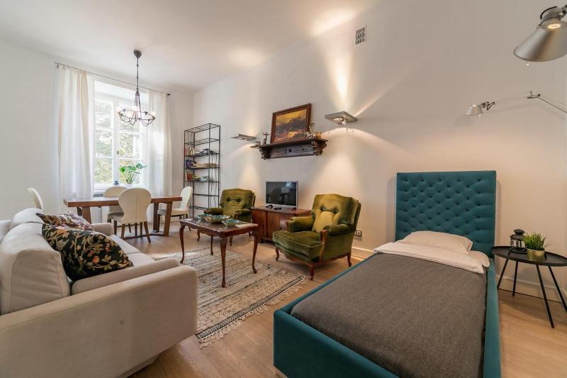 Freta Unique Old Town Apartment — комфортный отель в Варшаве