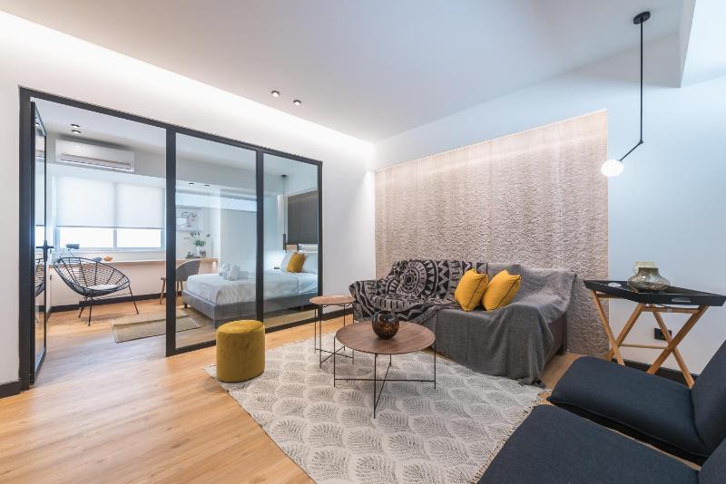 Brand New Ermou Veni Apartment — отзывы гостей и цены