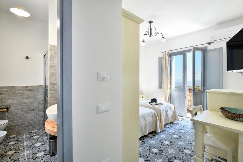 Fund'e monte a Baunei - Hotel Panoramico in Montagna