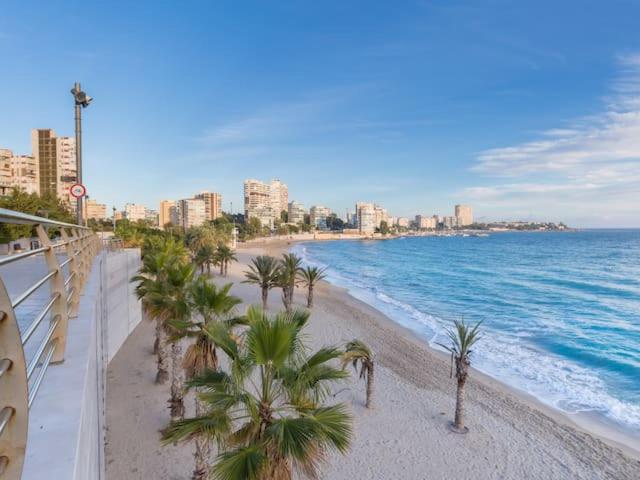 PLAYA ALBUFERETA. Espectaculares vistas al mar. — отель с удобствами в Аликанте