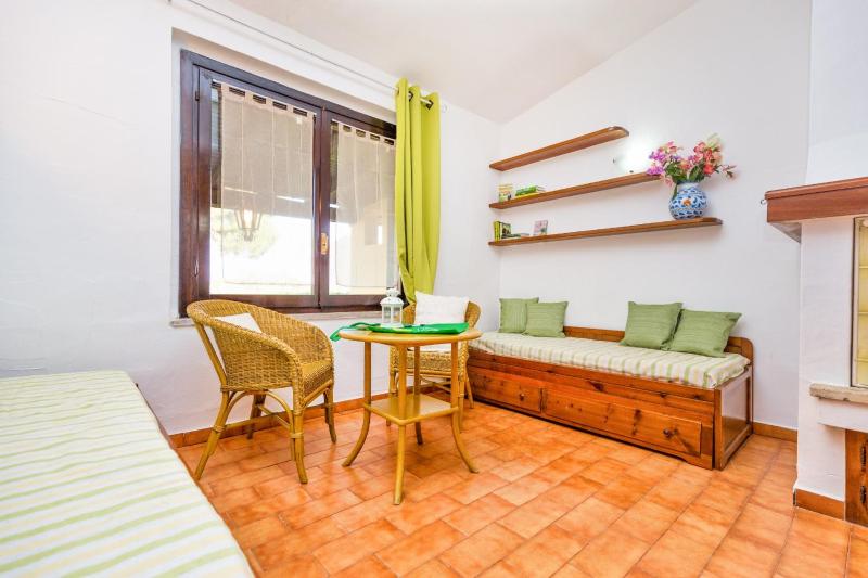 Casa Agnese a Costa Rei - Confortevole Oasi con Giardino