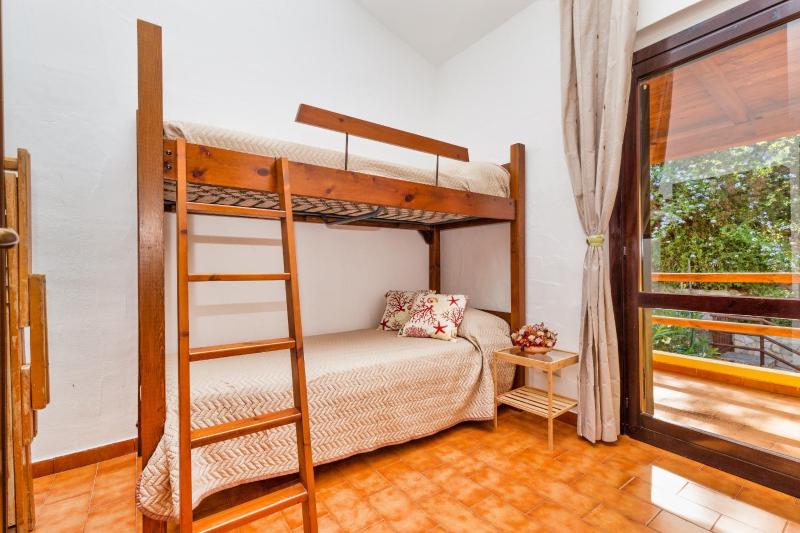Casa Agnese a Costa Rei - Confortevole Oasi con Giardino