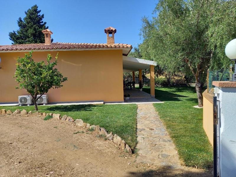 Domo de Folas a Budoni - Accogliente B&B con colazione