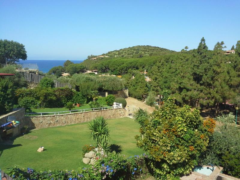Albarosa Garden a Geremèas - Incantevole casa vista mare