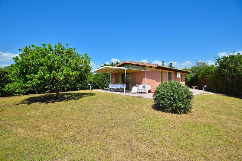 Izzhome Nora Beach a Pula - Casa Vacanze a Passi dal Mare