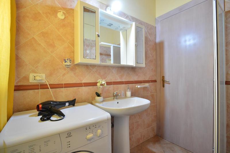 Izzhome Nora Beach a Pula - Casa Vacanze a Passi dal Mare