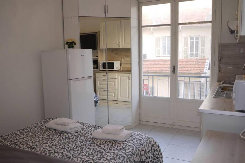 Цены на Dream - a studio flat with balcony at 300m from the beach в Николь