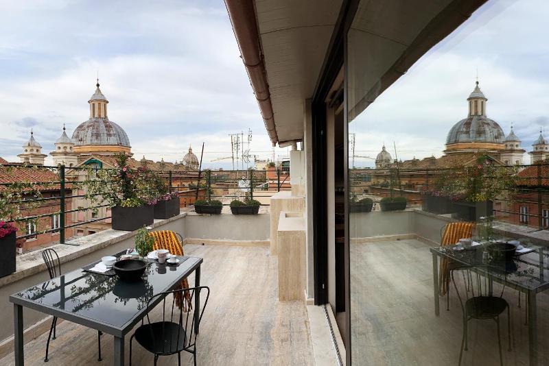 Una favolosa terrazza nel centro di Roma — отель с удобным расположением в Риме