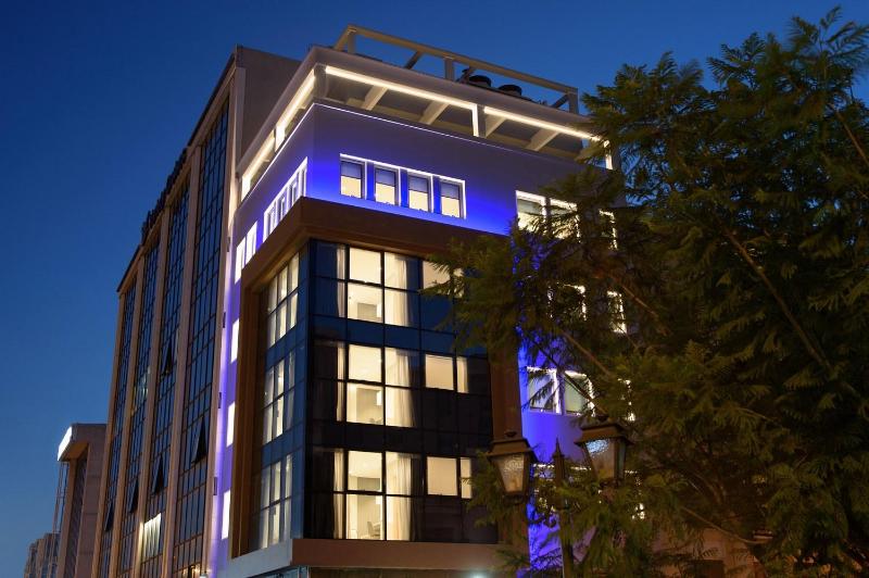 Цены на The Convo Syngrou Apartments в Афины