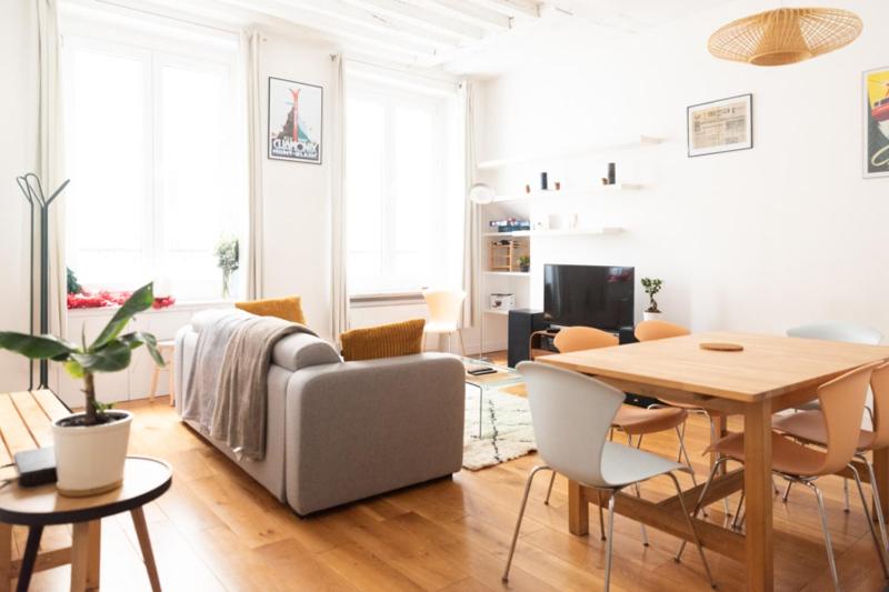 Цены на Apartment Well Located Bright And Quiet в Париже