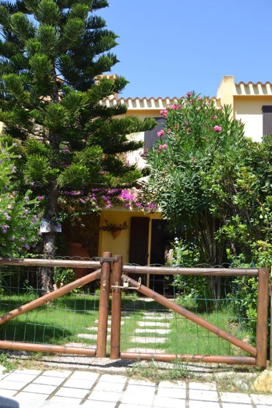 Villetta Sa Speciosa - Oasi Verde Vicino al Mare