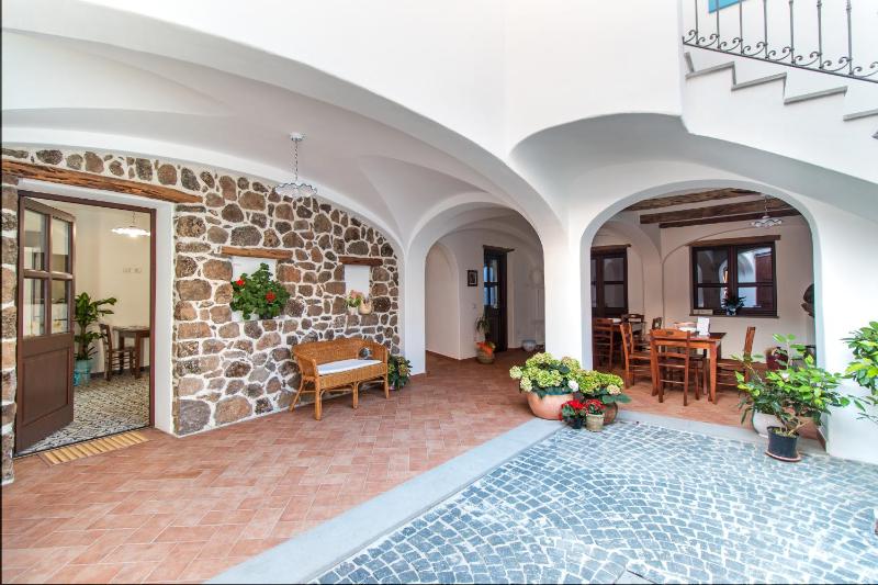 Ghivine a Dorgali - Incantevole albergo diffuso vista mare