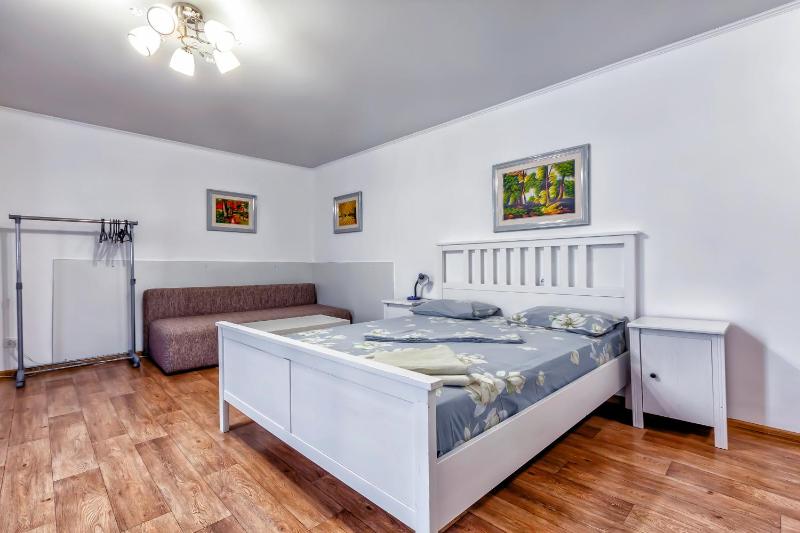 Цены на 426 Apartamenty v Zolotom kvadrate v centre Otlicno podhodat dla komandirovannyh i turistov в Алматы