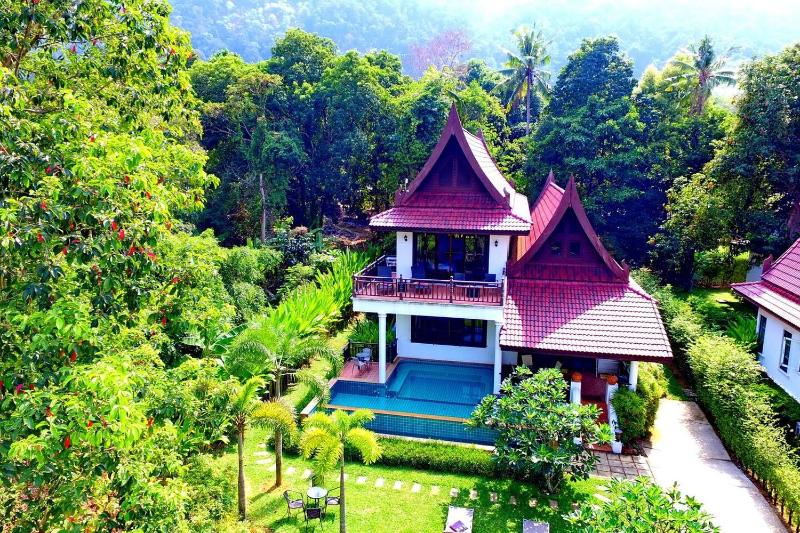 6 Bedroom Seaview Villa with Pool — забронировать отель в Чанге