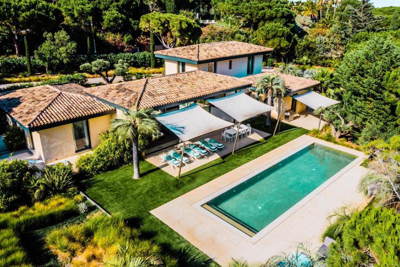 Villa JetSet Saint-Tropez — забронировать отель в Сент-Тропезе