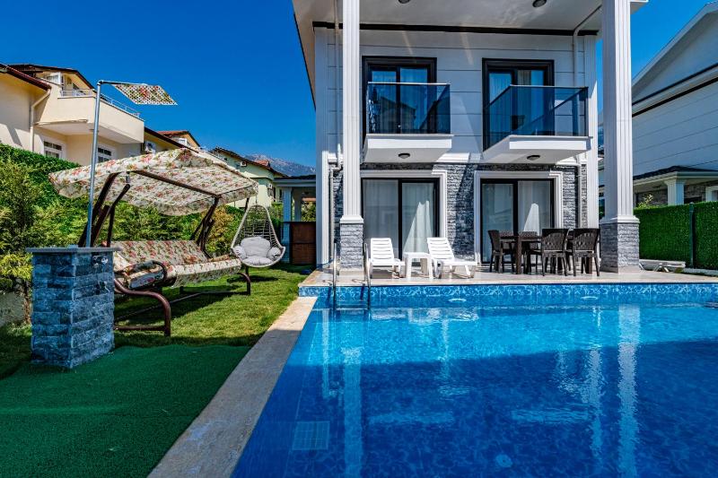 Salkim- 4 Bedroom Holiday Villa in Oludeniz — отель в Фетхие, Турция