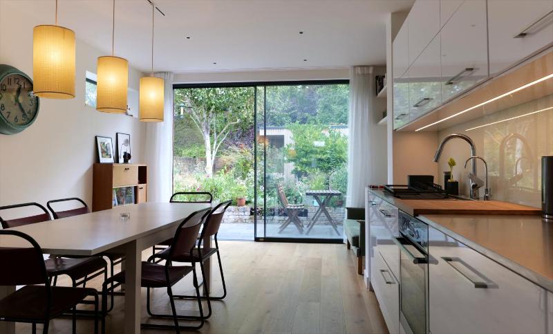 Bright and Elegant 2 Bedroom Flat, near Notting Hill — отзывы гостей и цены
