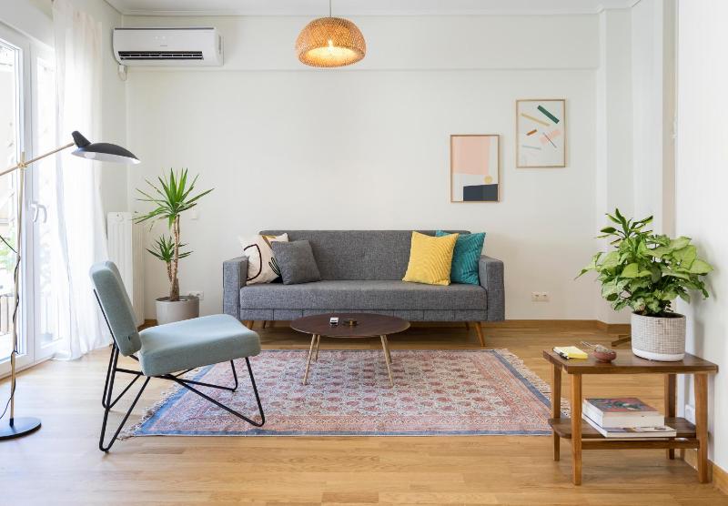 Цены на Your Perfect Relaxing Eclectic Gateway In Athens в Афины